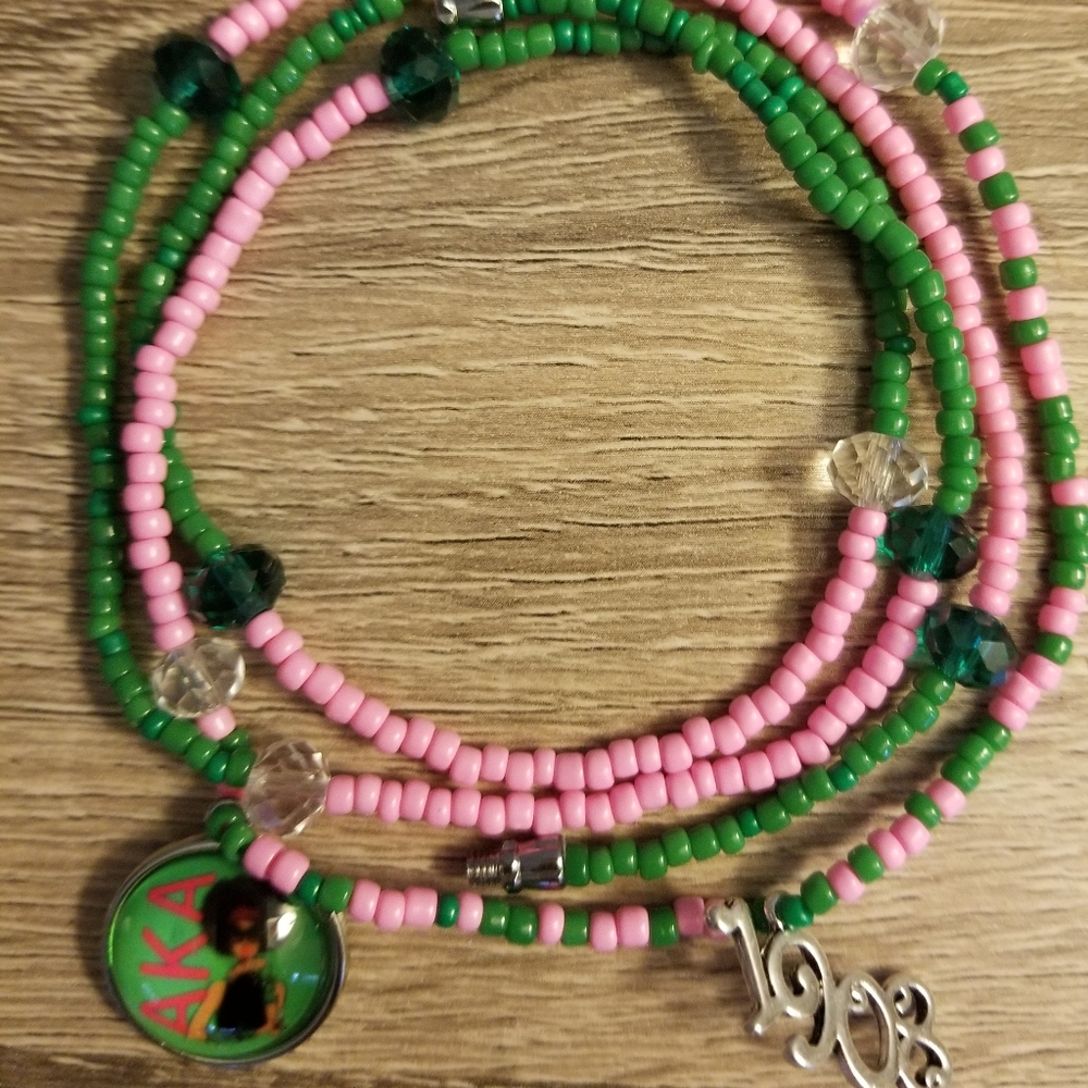 Waist beads